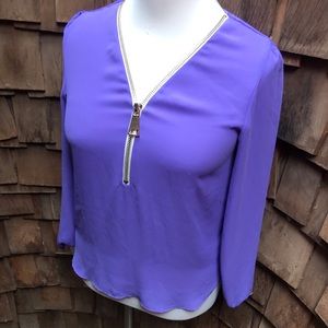 Adorable light purple zip up v neck